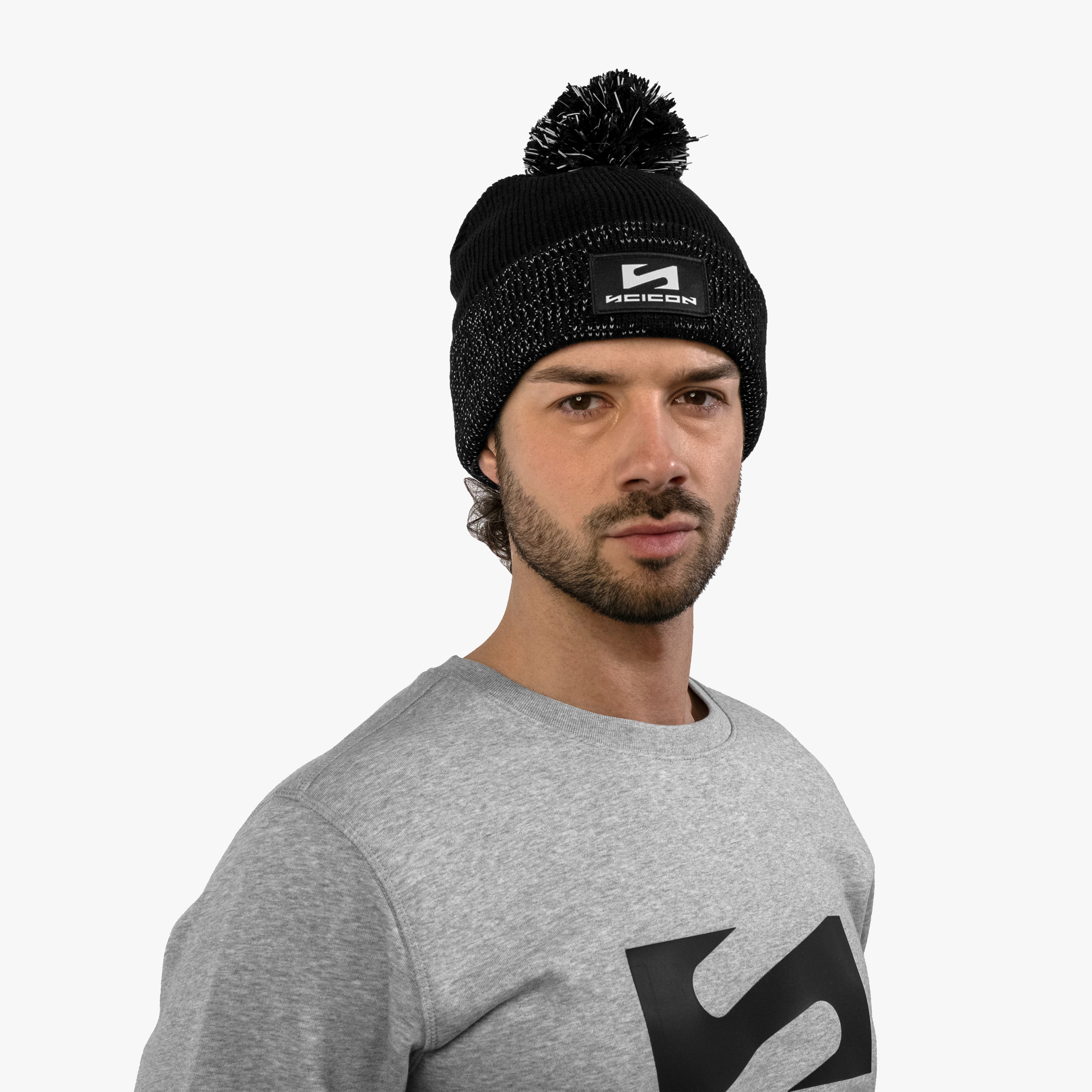 GORRO POM POM