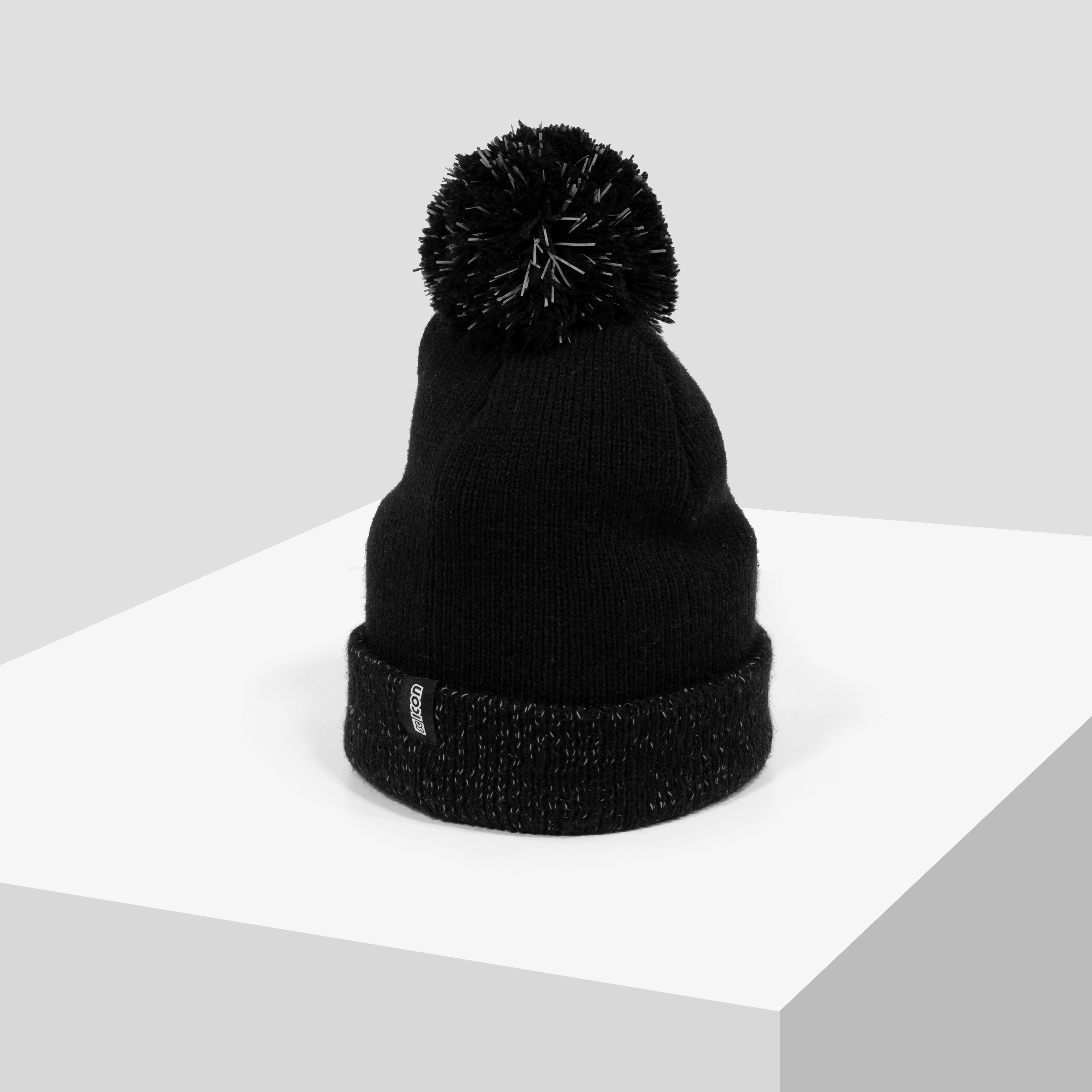 GORRO POM POM CON LOGOTIPO SCICON