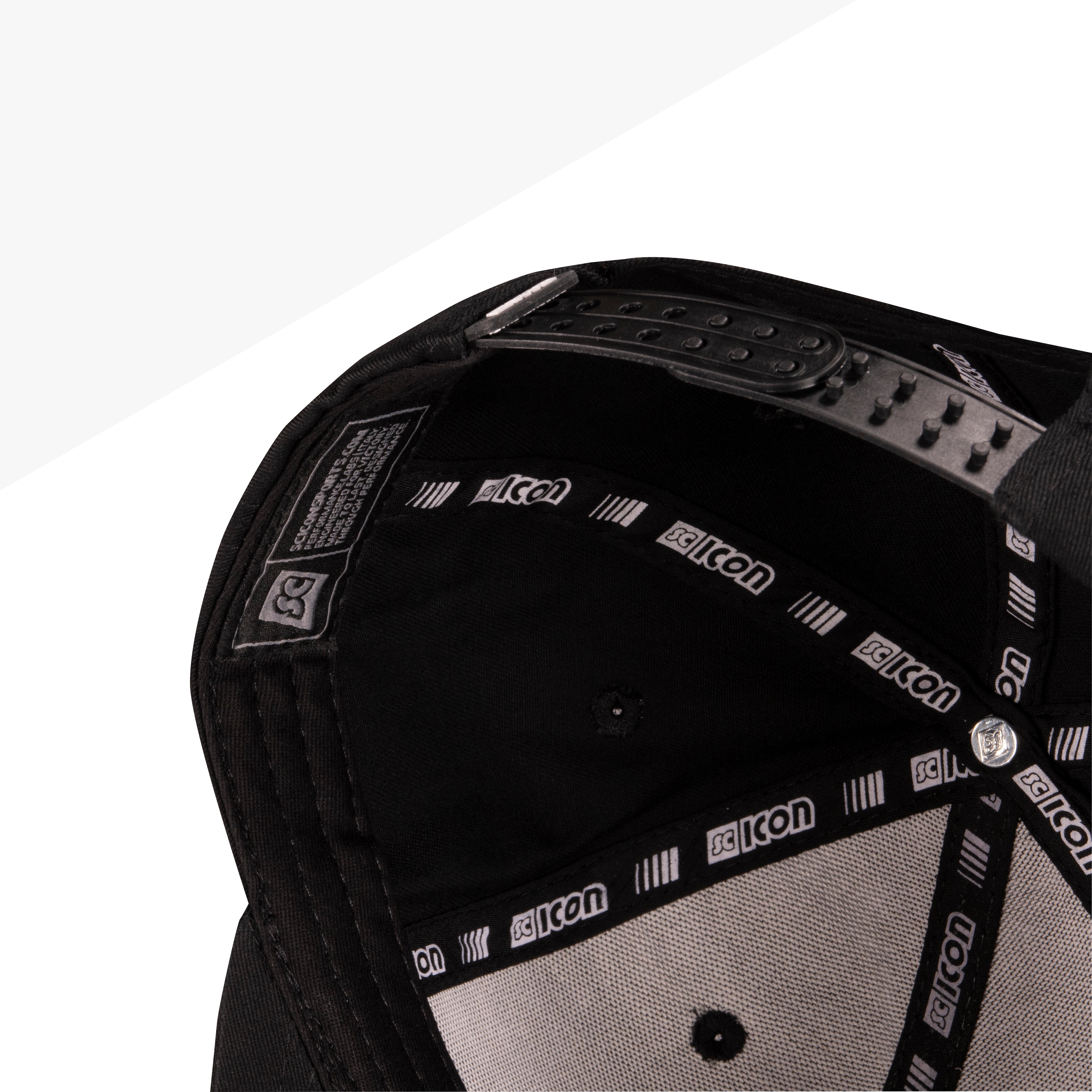 SCICON SNAPBACK-KAPPE MIT BLACK ON BLACK LOGO - 01