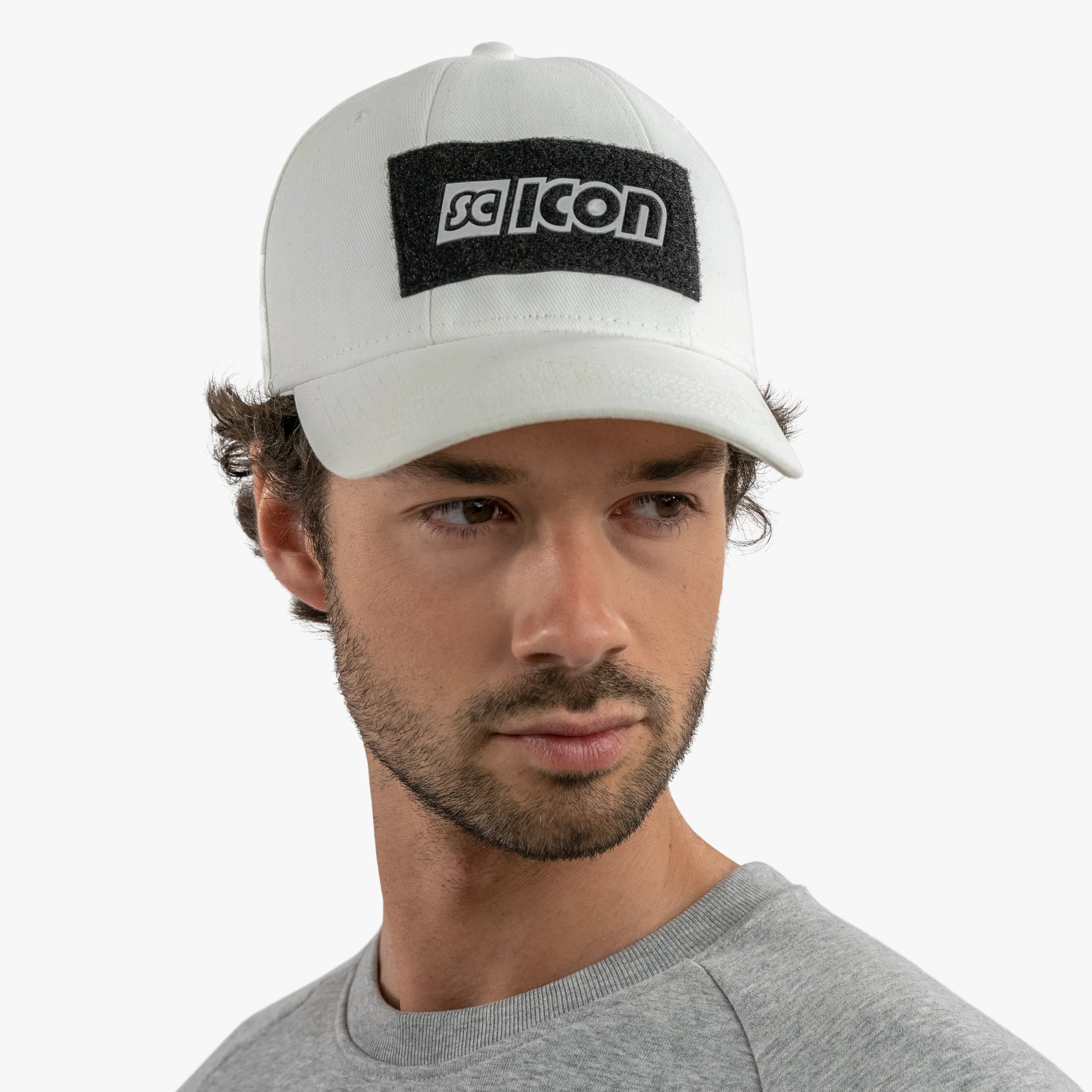 GORRA BASEBALL CON LOGOTIPO SCICON - 025