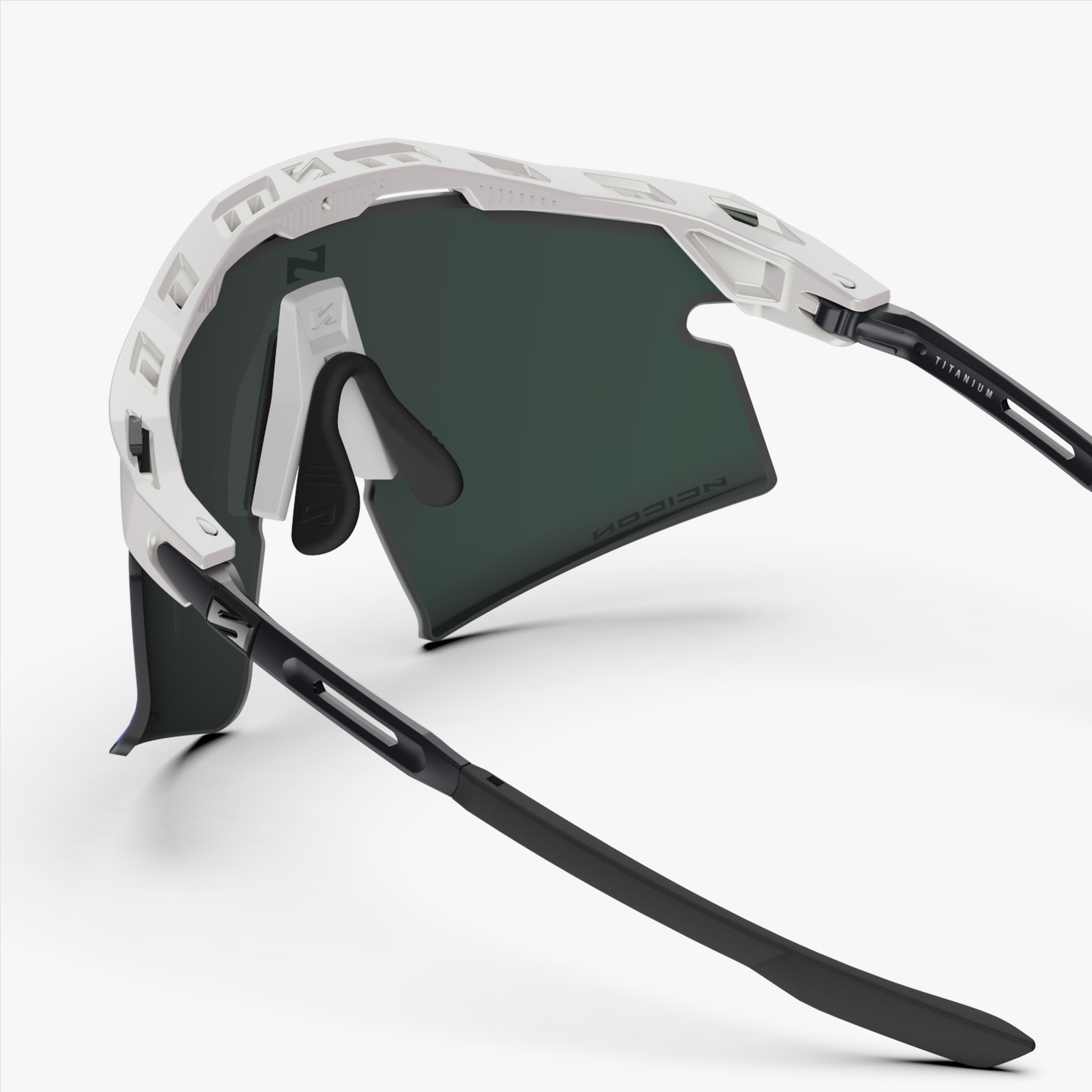 Aeroshade 2.0 Titanium Strake White Metal Matte Multimirror Blue Green detail