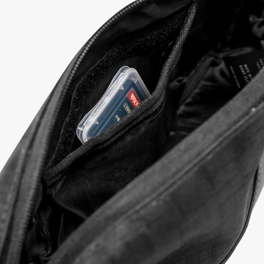 ELECTRONICS TRAVEL POUCH